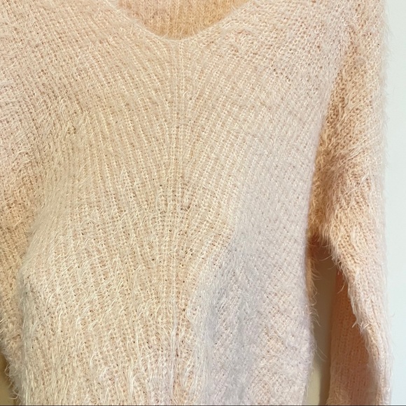 Like new: Ultra Soft V-Neck Drop Sleeve Sweater - Picture 2 of 10